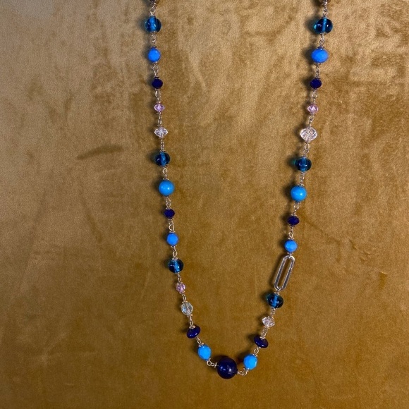 BNWT glass beads and gold tone elongated necklaces. So pretty. - Picture 12 of 16